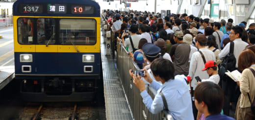 混雑する蒲田駅