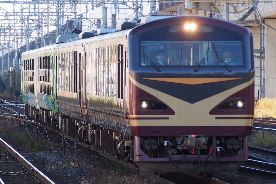 びゅうコースター風っこと連結した4両編成で、小牛田運輸区から送り込み回送で仙台駅へ向かうリゾートみのり